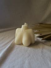 Load image into Gallery viewer, Bust Candle | Female Form
